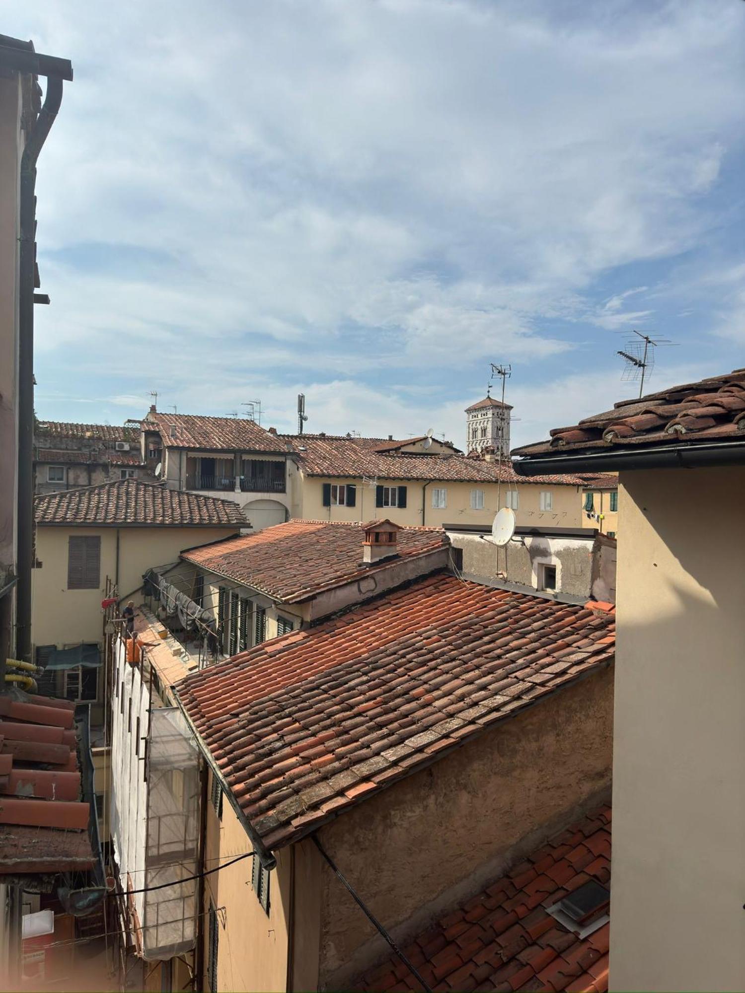 La Casa Del Galletto - At The Top Of The City Lucca Exterior photo